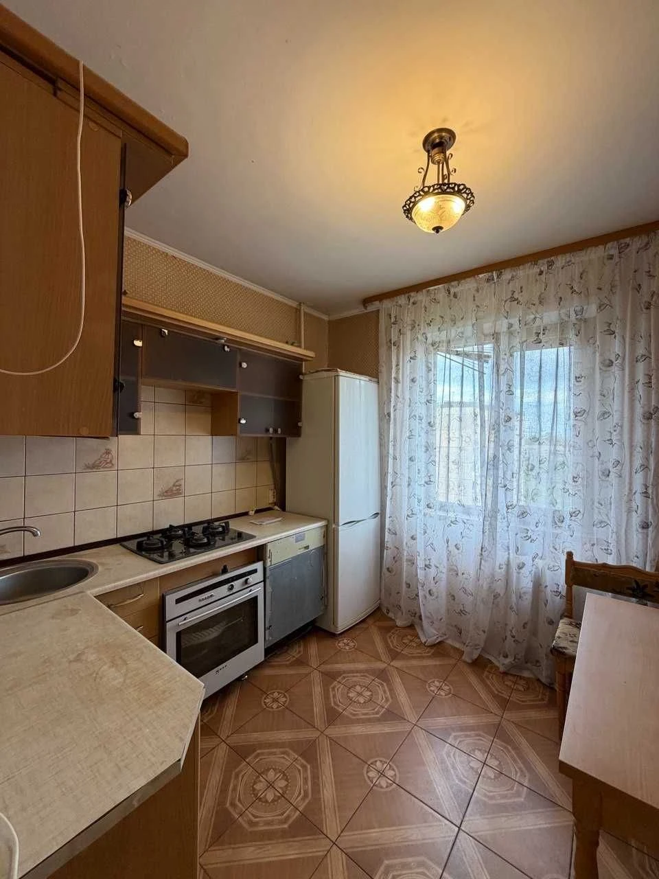 Продається простора житлова квартира. Січеславська 41.