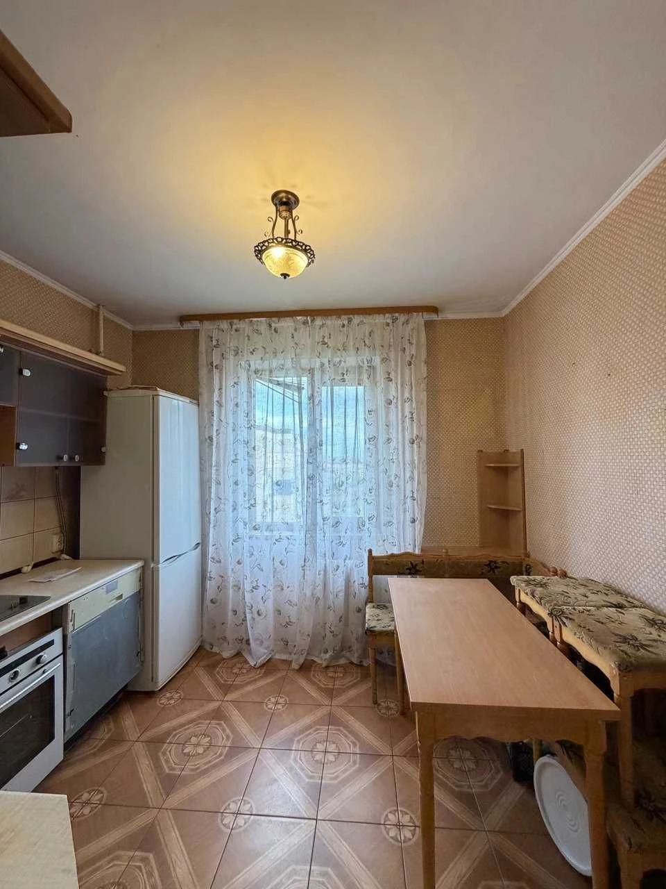 Продається простора житлова квартира. Січеславська 41.