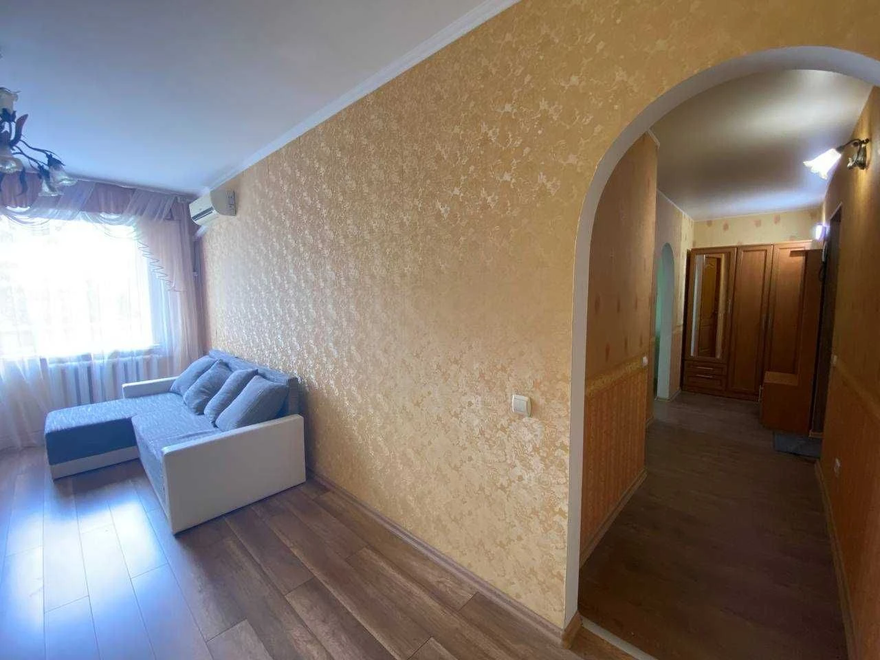 Selling 4-room apartment on Свято-Николаевская Street. Panorama