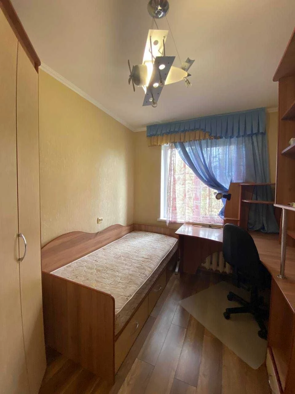 Selling 4-room apartment on Свято-Николаевская Street. Panorama