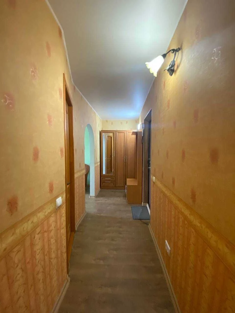 Selling 4-room apartment on Свято-Николаевская Street. Panorama