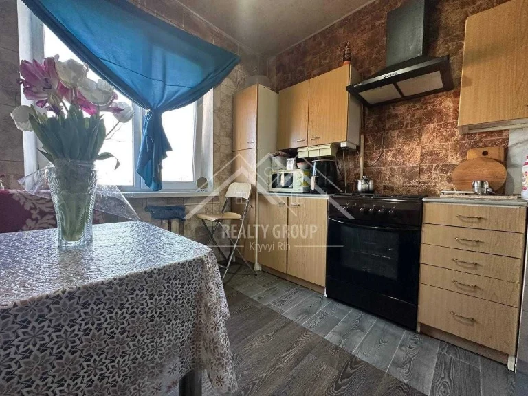 Продаж 3-кімнатній квартири, Спасівська (Чешка, Відновлення)