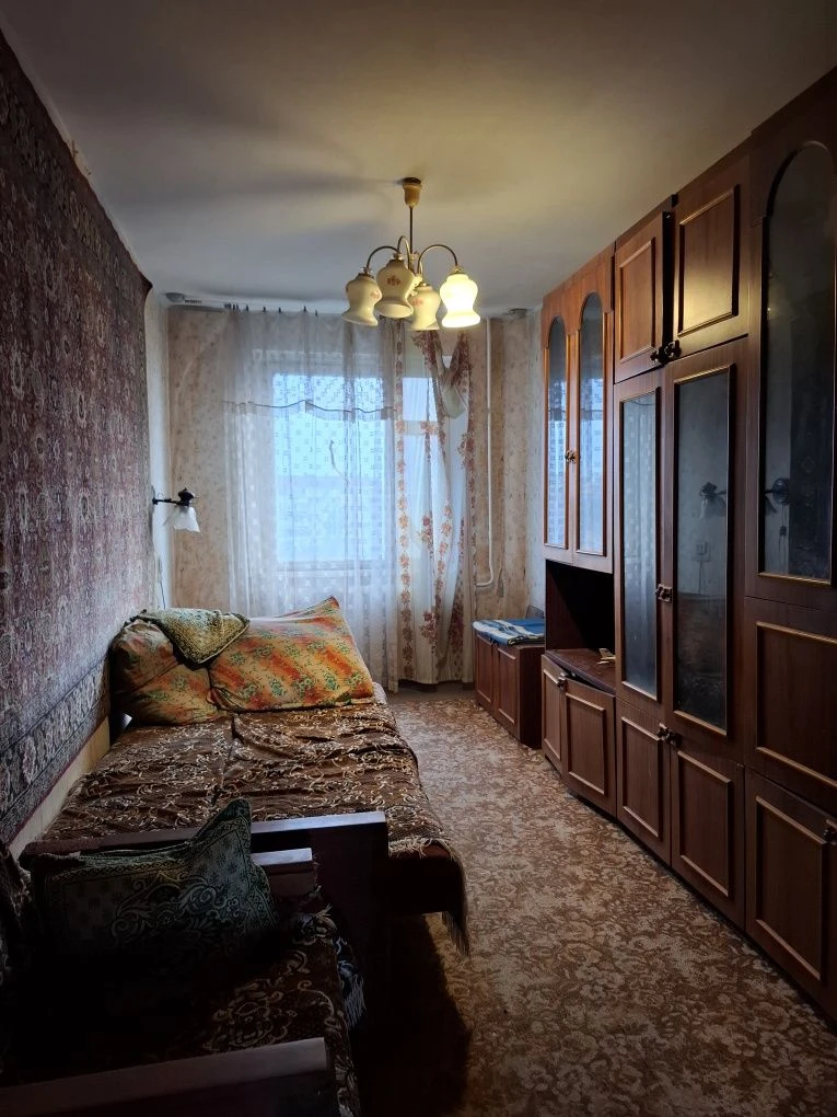 Продається 3-кімнатна квартира на Зарічному, біля Терри