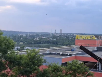 Продається 3-кімнатна квартира на Зарічному, біля Терри