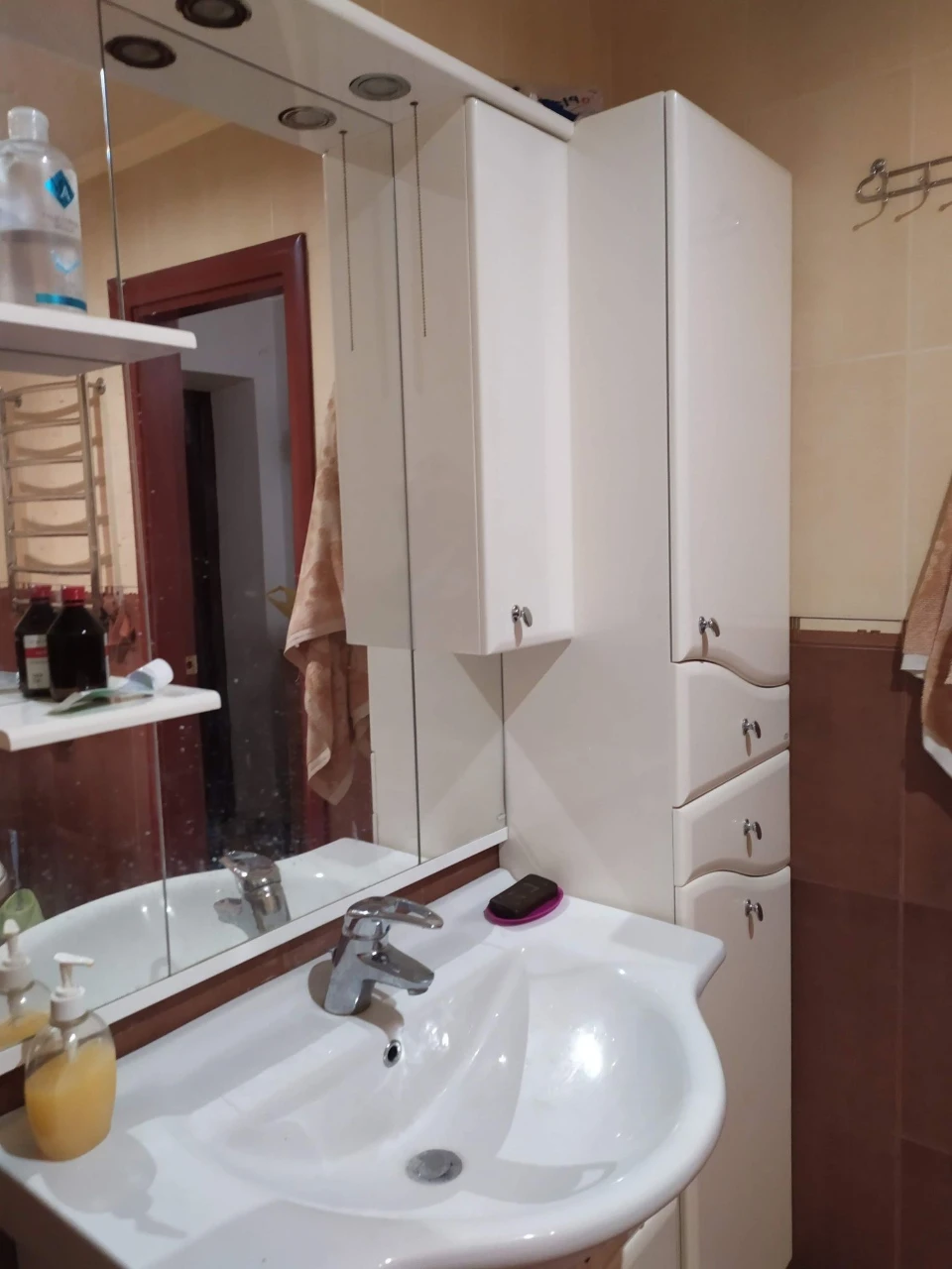 Продам 3-комнатную квартиру, 173-й квартал