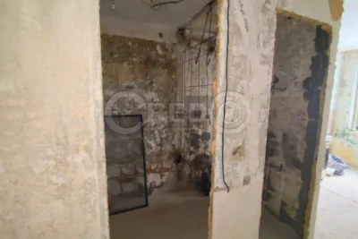 Продаж 3-кімнатній квартири в Центральному районі.