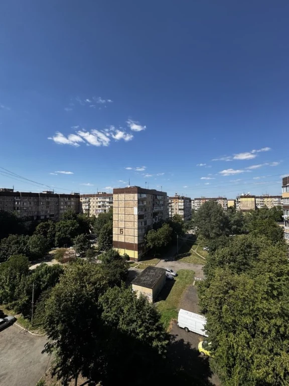 Sale of a 3-room apartment with a basement and excellent layout