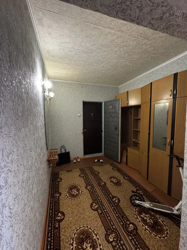 Продається 3-кімнатна квартира з холом і чудовим плануванням
