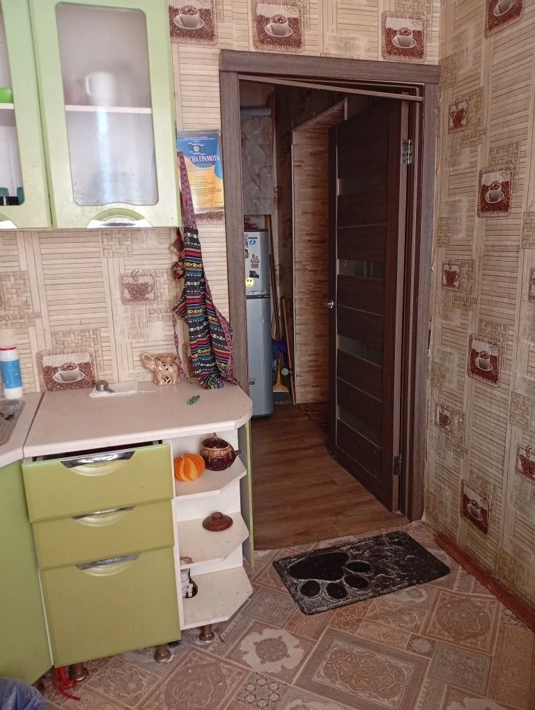 Продаётся двух комнатная квартира Саксаганский район шахта р