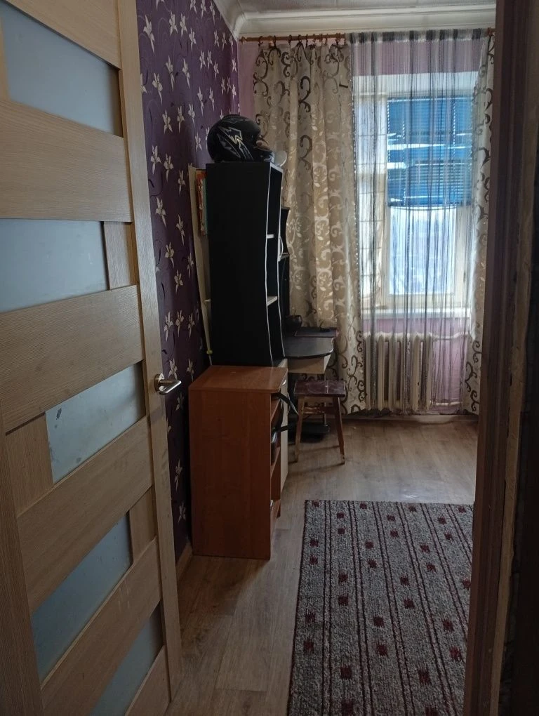 Продаётся двух комнатная квартира Саксаганский район шахта р