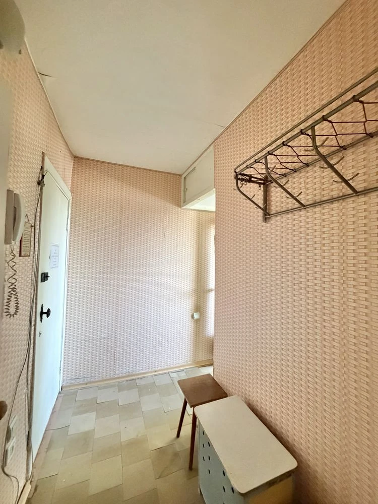 Продаж 1-кімнатного: Проспект Миру, вулиця Бізова
