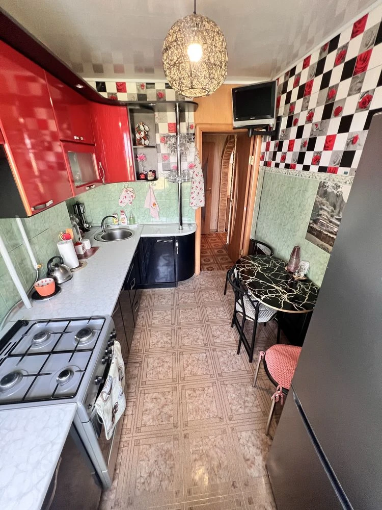 Продажа 3-комнатной квартиры, ул. Чарівна, 8/9 этаж
