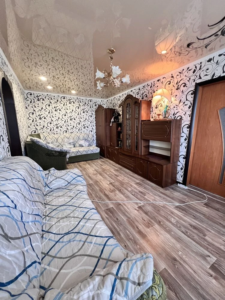 Продажа 3-комнатной квартиры, ул. Чарівна, 8/9 этаж