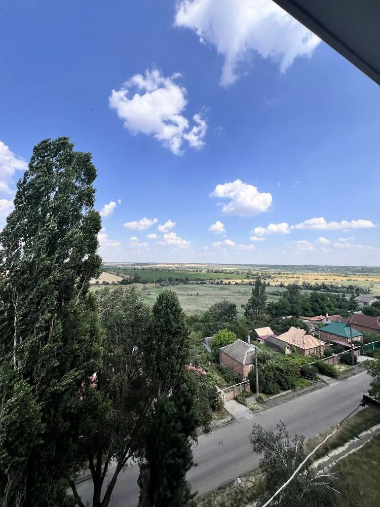Продажа 3-комнатной квартиры, ул. Чарівна, 8/9 этаж