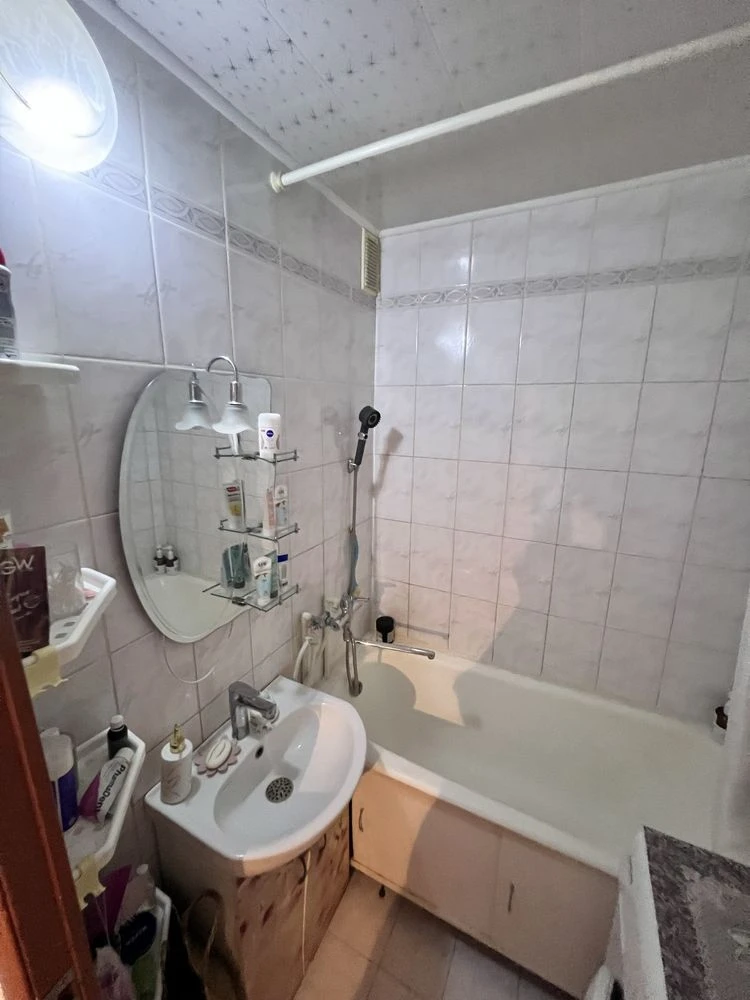 Продажа 3-комнатной квартиры, ул. Чарівна, 8/9 этаж