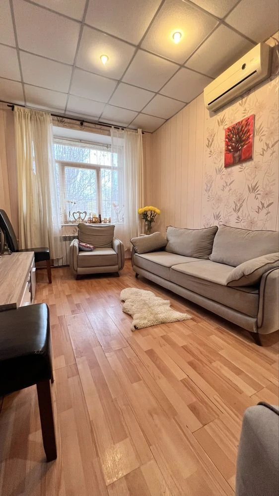 Продаж 2-кімнатна квартира. Центр міста, поруч проспект Поштовий