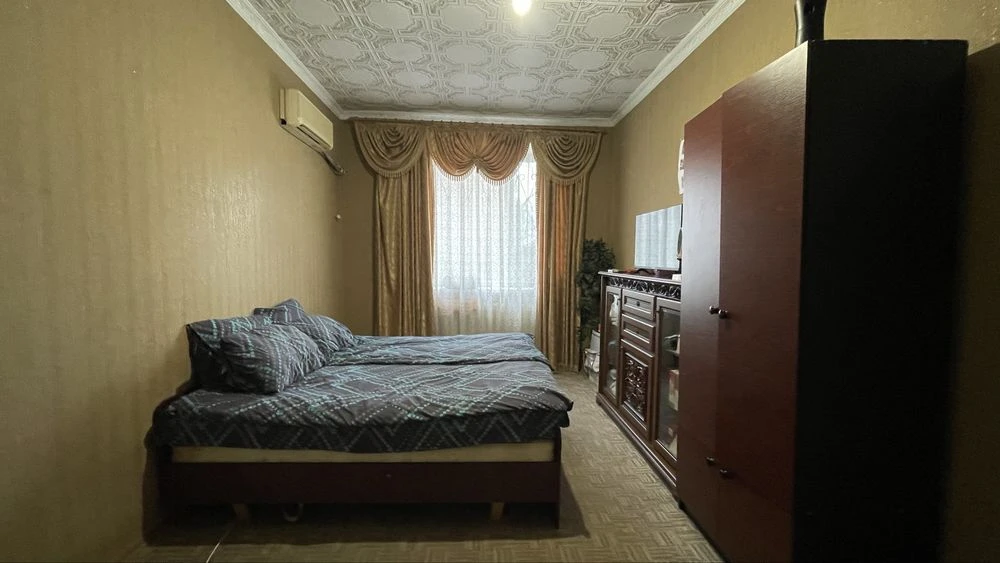 Restoration/Sale 3-room Apartment, Yuri Sych Street