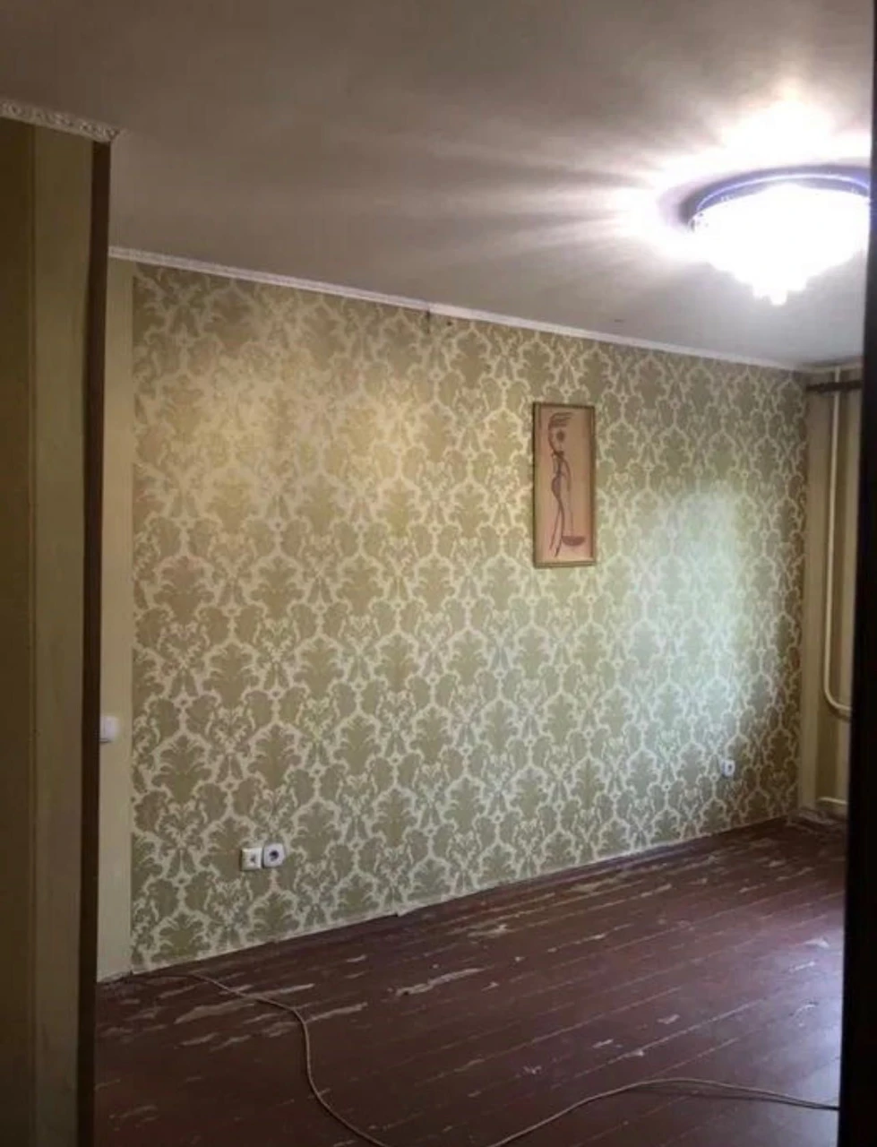 For Sale: 2-bedroom apartment on Pavlo Glazovy Street