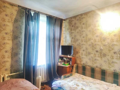 Sale of a 3-room "Stalinka" apartment in Quarter 96