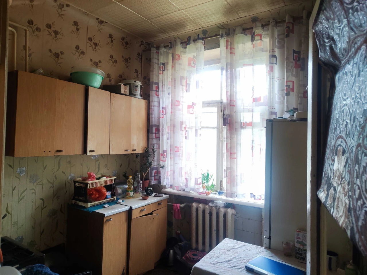 Sale of a 3-room "Stalinka" apartment in Quarter 96
