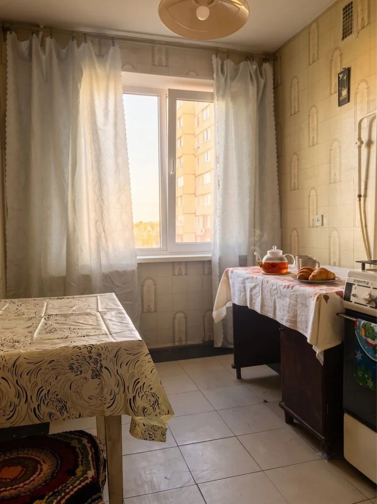 Sale of a 2-room apartment on Mykola Sviatalys' Street, "Youth" stop