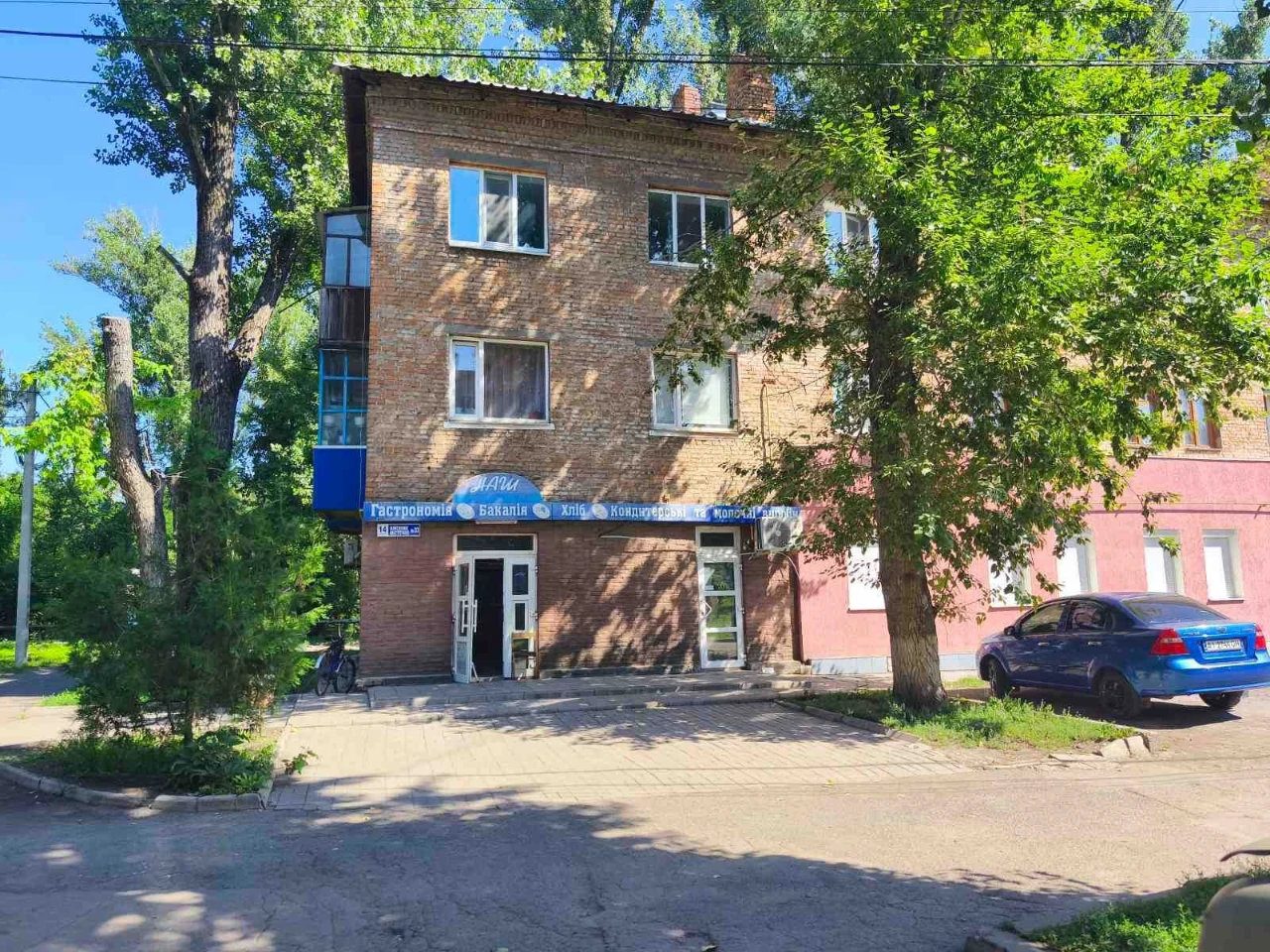 3-кімнатна квартира з меблями. Можна одразу заселятися!
