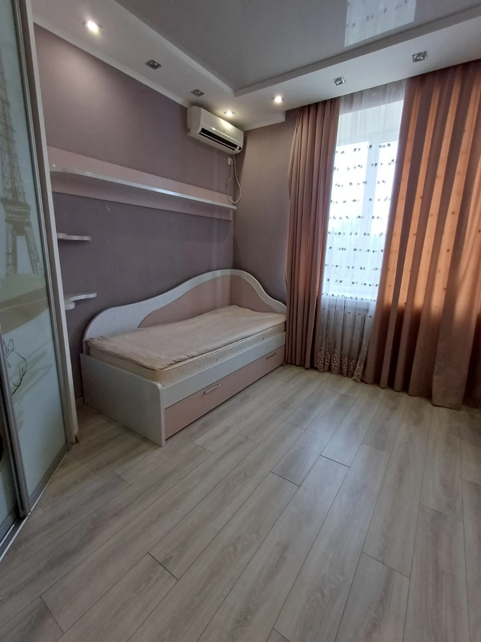 Sale of a 3-room apartment in the South-East (YUGOK). New, high-quality renovation.