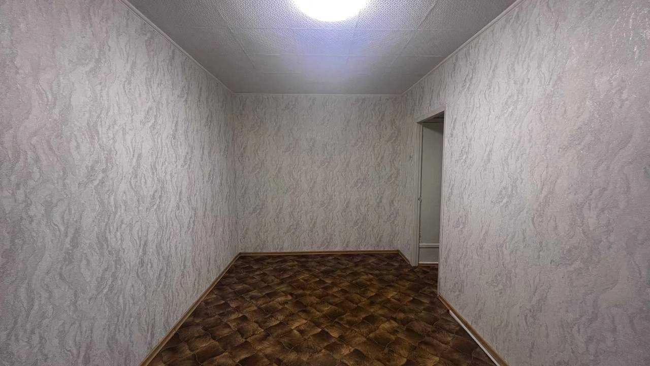 For Sale: Two-Bedroom Apartment on Druzhbi Street