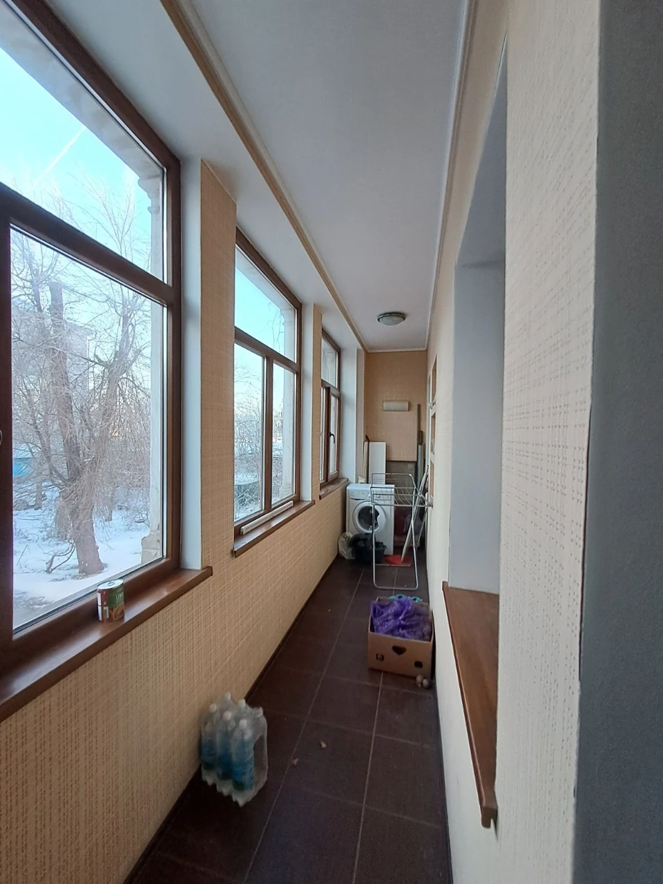 Продаж: Відновлене 3-кімнатна квартира в центрі міста