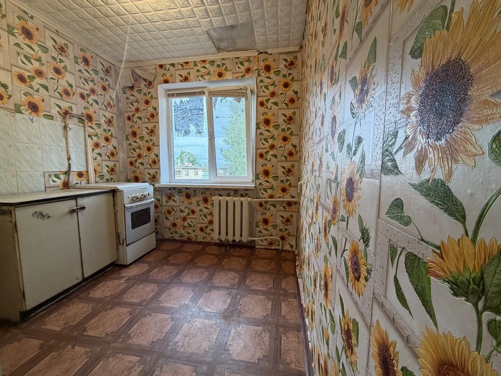 New Price! Selling 3-room apartment in Kryvyi Rih (V. Veliky Square)