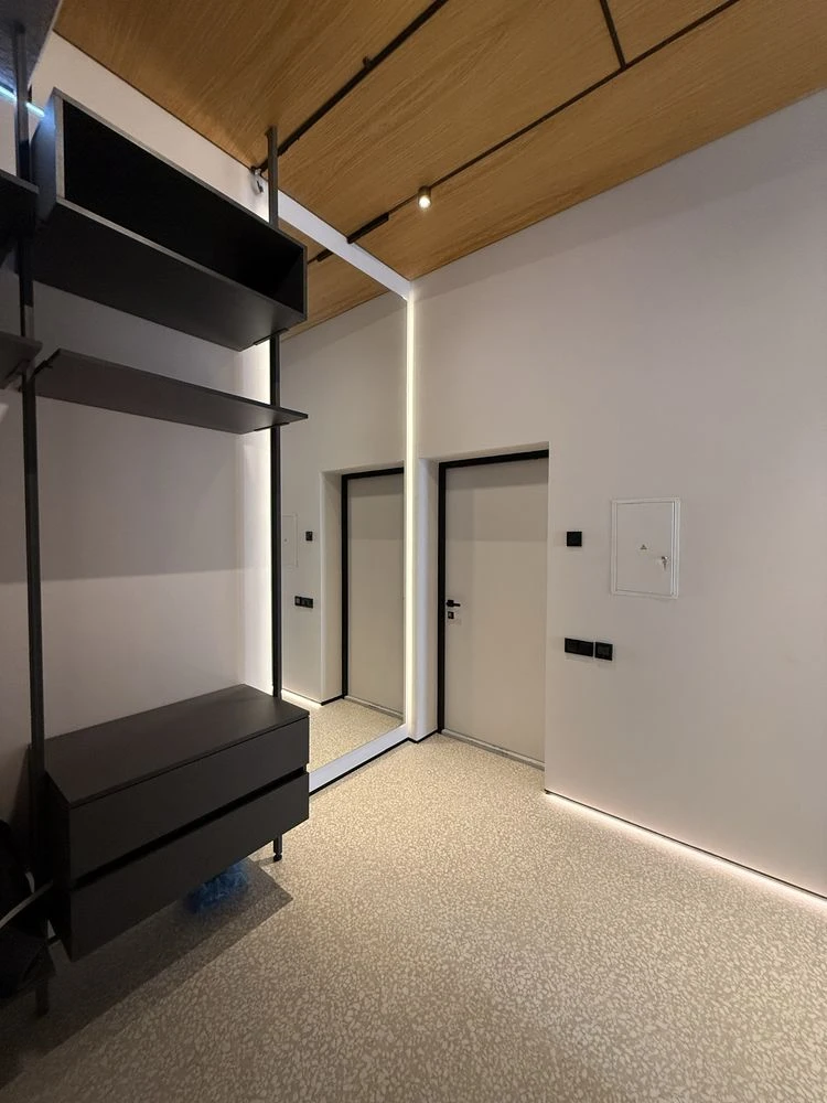 Selling a 3-room apartment renovated at Stepan Bandera 37