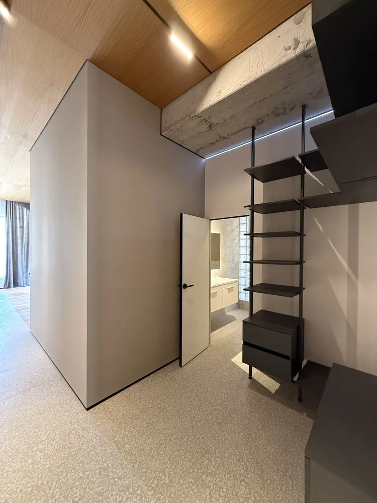 Selling a 3-room apartment renovated at Stepan Bandera 37