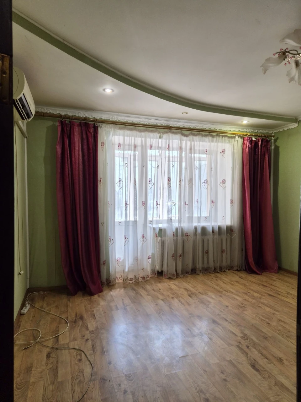Продається 2-кімнатна квартира