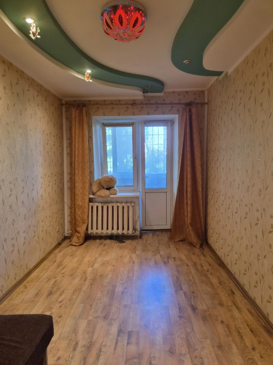 Продається 2-кімнатна квартира