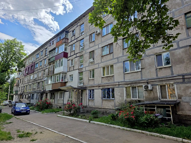 Продаётся 3-комнатная квартира на ул. Степана Тильги, 73 (Со