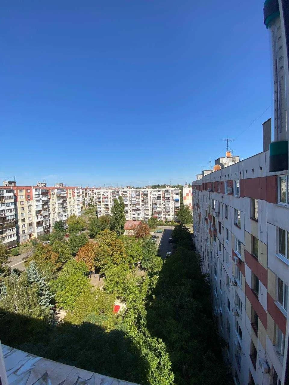 Продаётся двухкомнатная квартира на Макулане, Всебратское-2