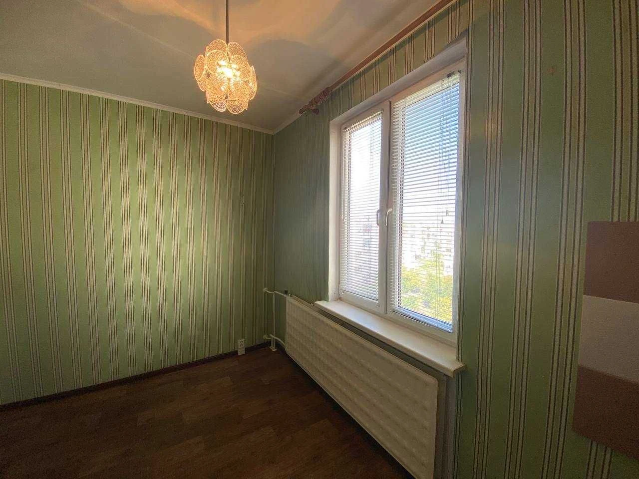 Продаётся двухкомнатная квартира на Макулане, Всебратское-2