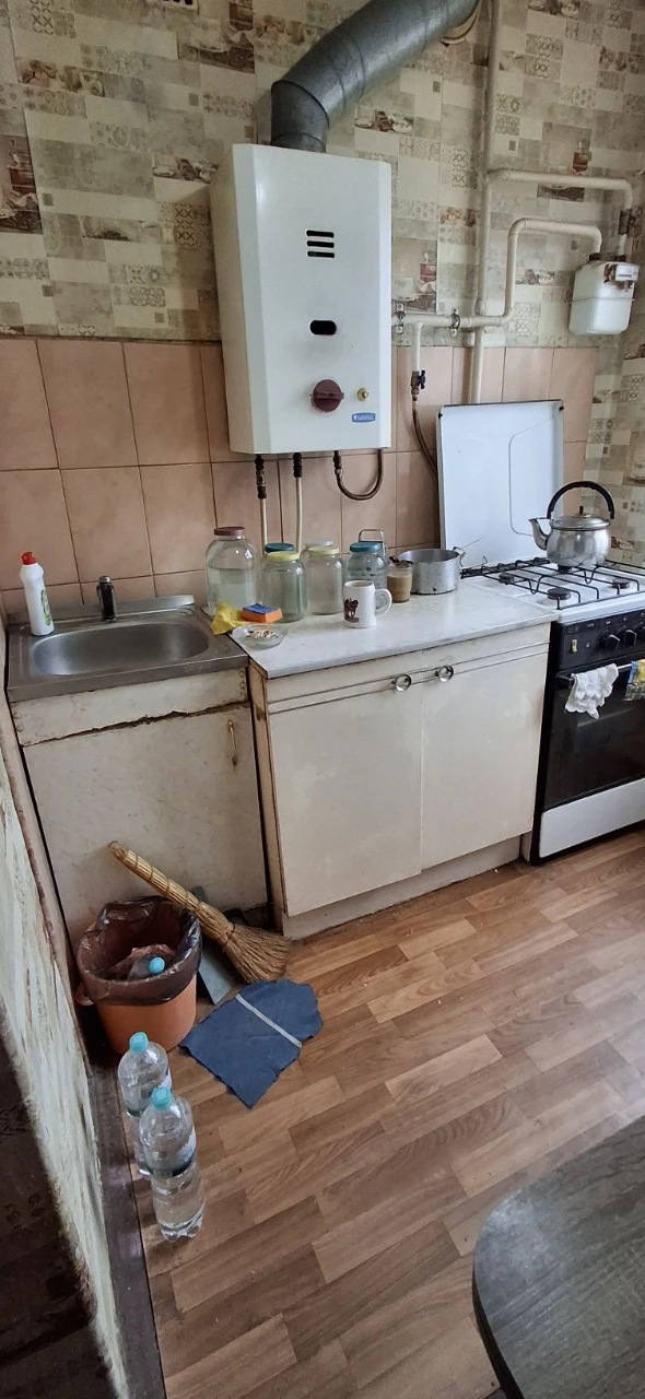 2-room apartment for sale, no power outages. Army