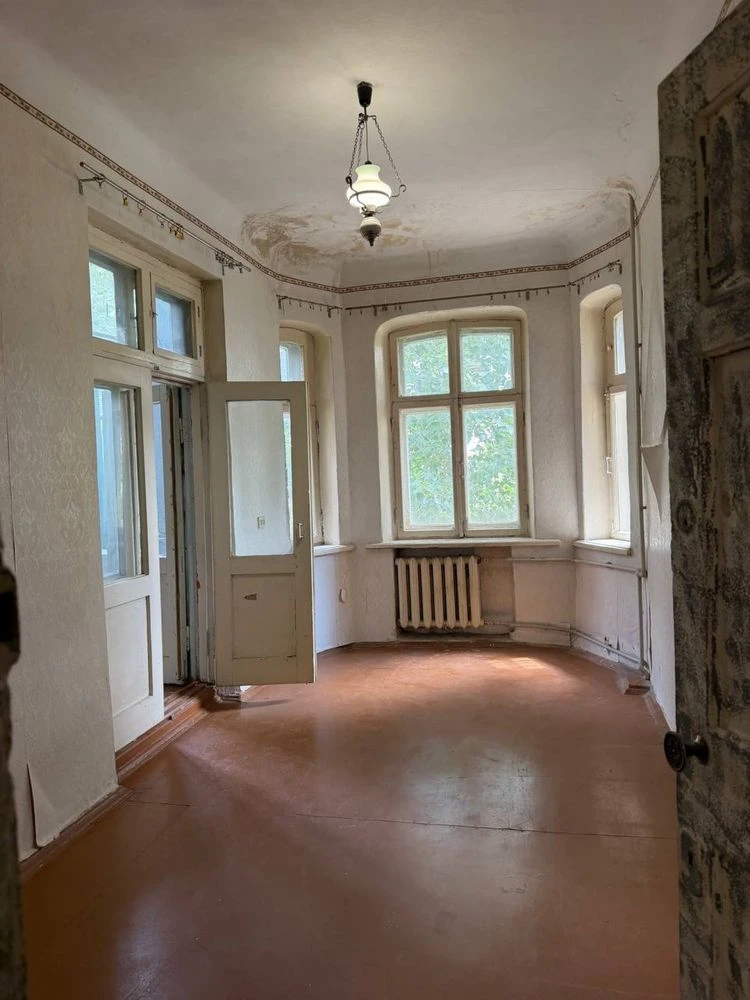 Sale of a 3-room apartment, Kornya Rechmidila 27 (Rakitina), P