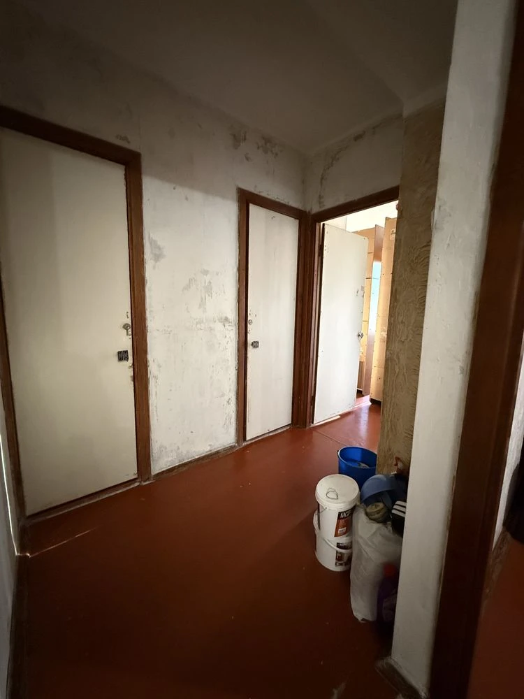 For sale spacious 4-bedroom apartment, Spasivska Street