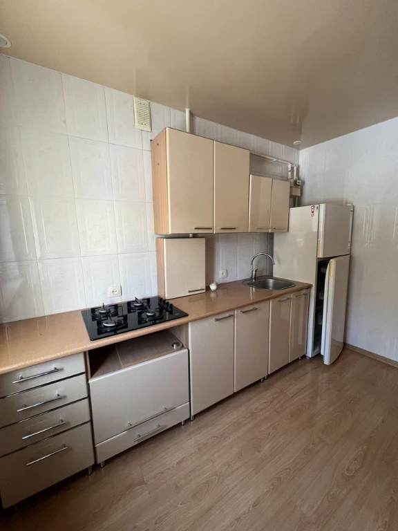 For Sale 2-Room Apartment, 5-Zarich House, 25.