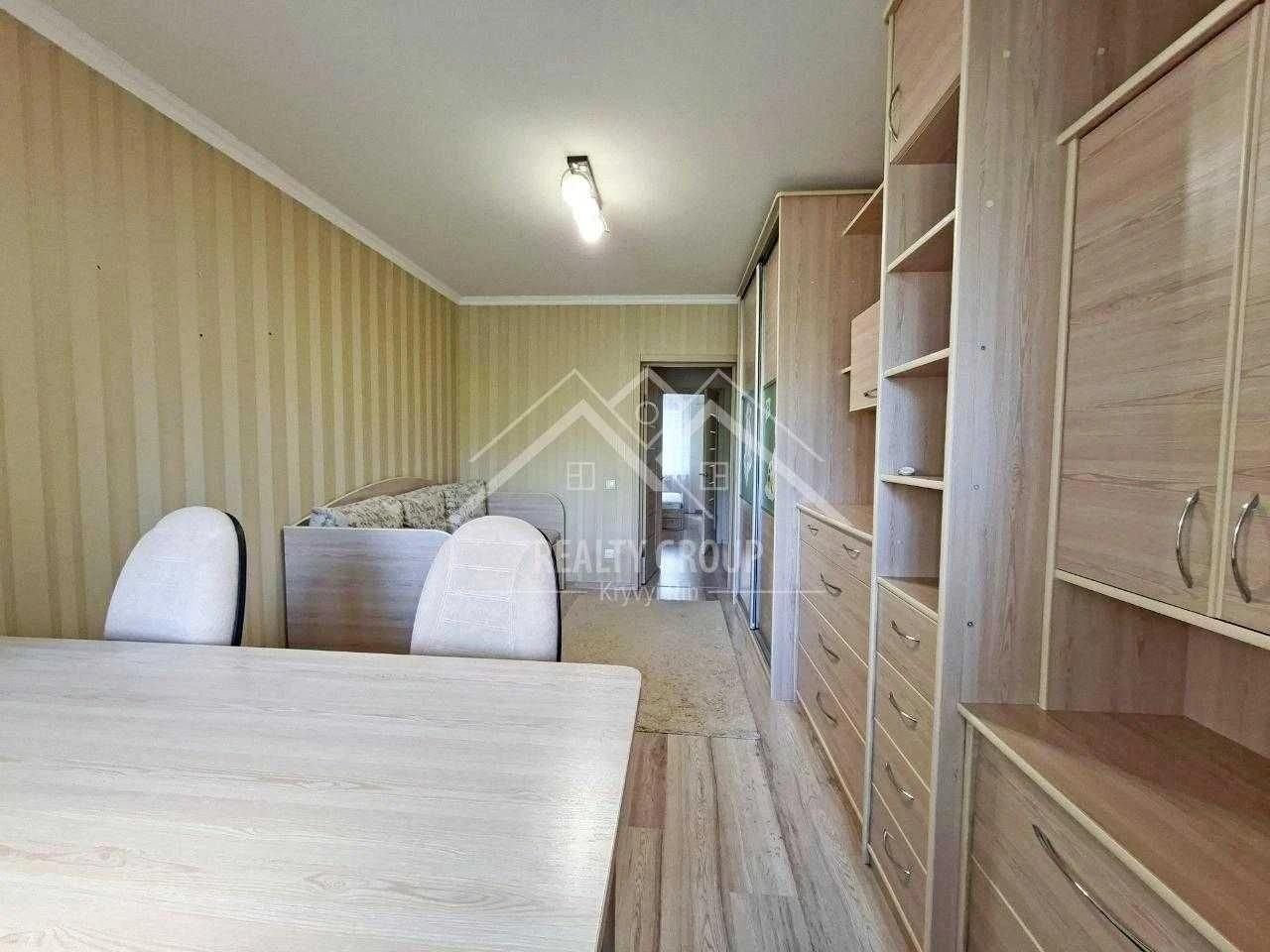 Продаж 3-кімнатній квартири в мікрорайоні Гірницький