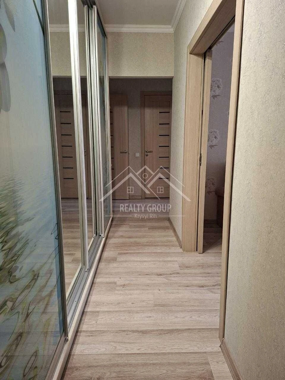 Продаж 3-кімнатній квартири в мікрорайоні Гірницький