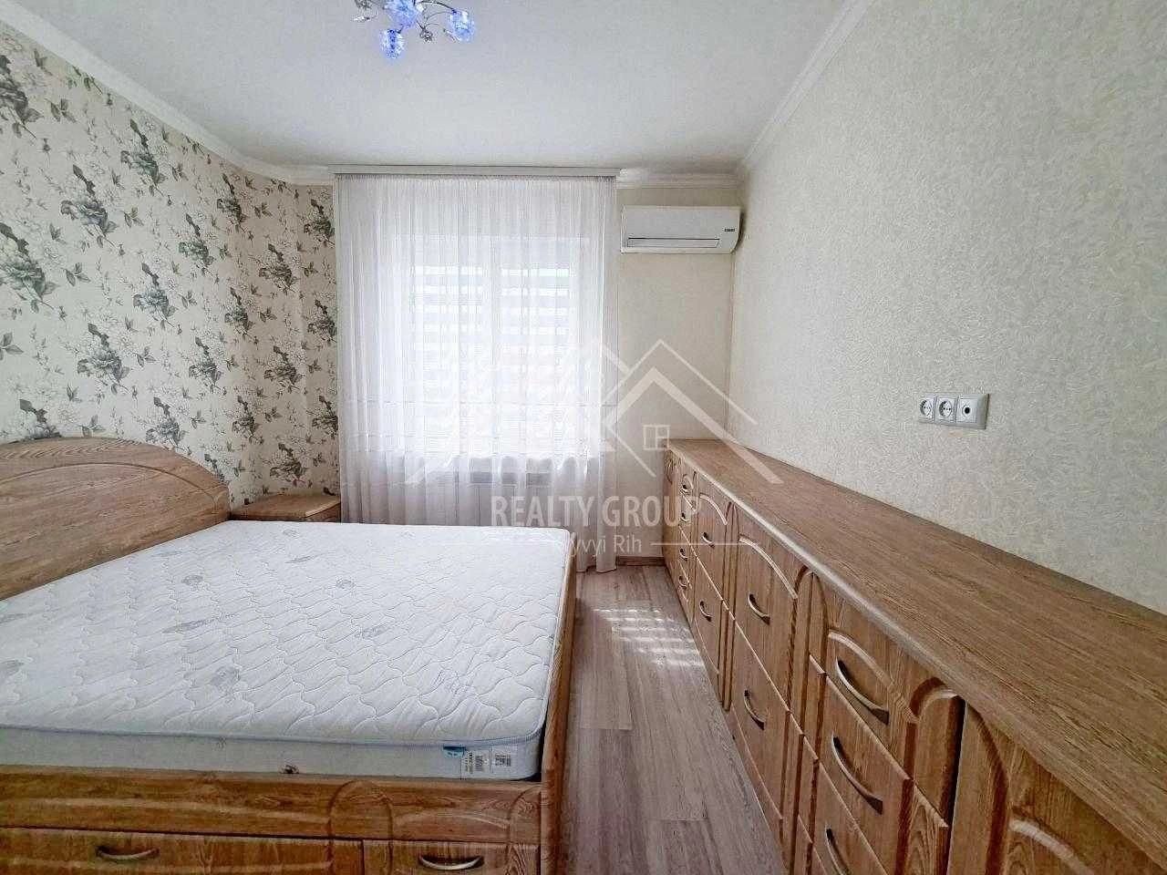 Продаж 3-кімнатній квартири в мікрорайоні Гірницький