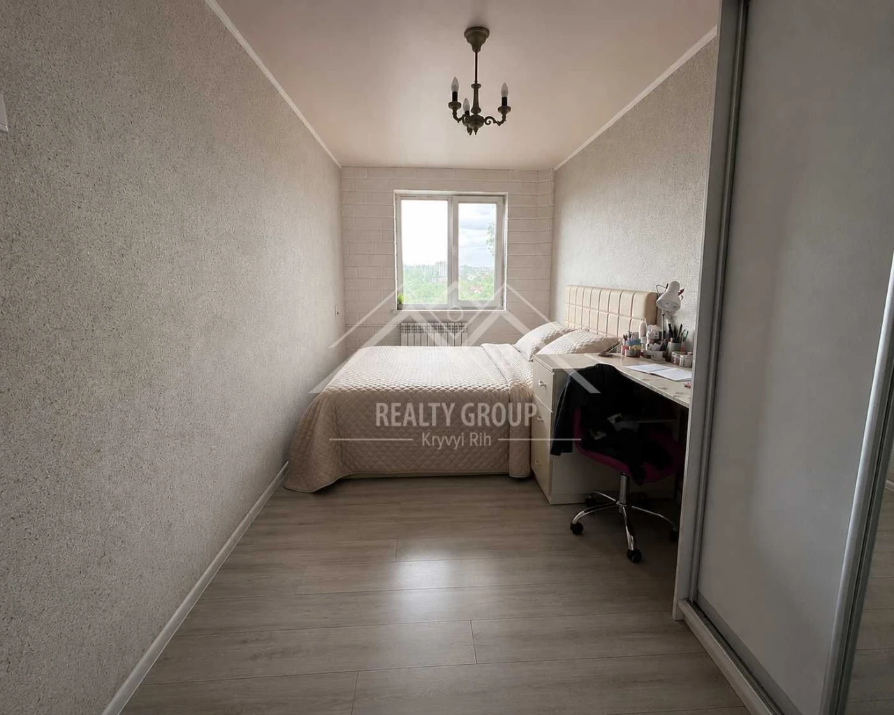 Sale of a 2-bedroom apartment on Dzerzhynets