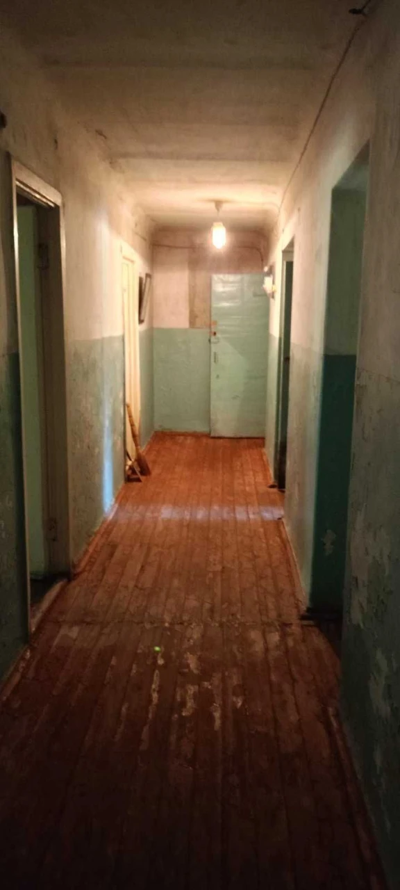 Велика 5-кімнатна квартира 92,3 м² на вул. Черкасова — прост