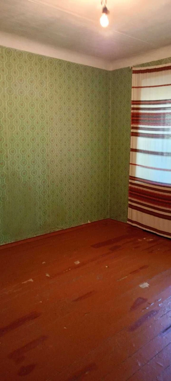 Велика 5-кімнатна квартира 92,3 м² на вул. Черкасова — прост