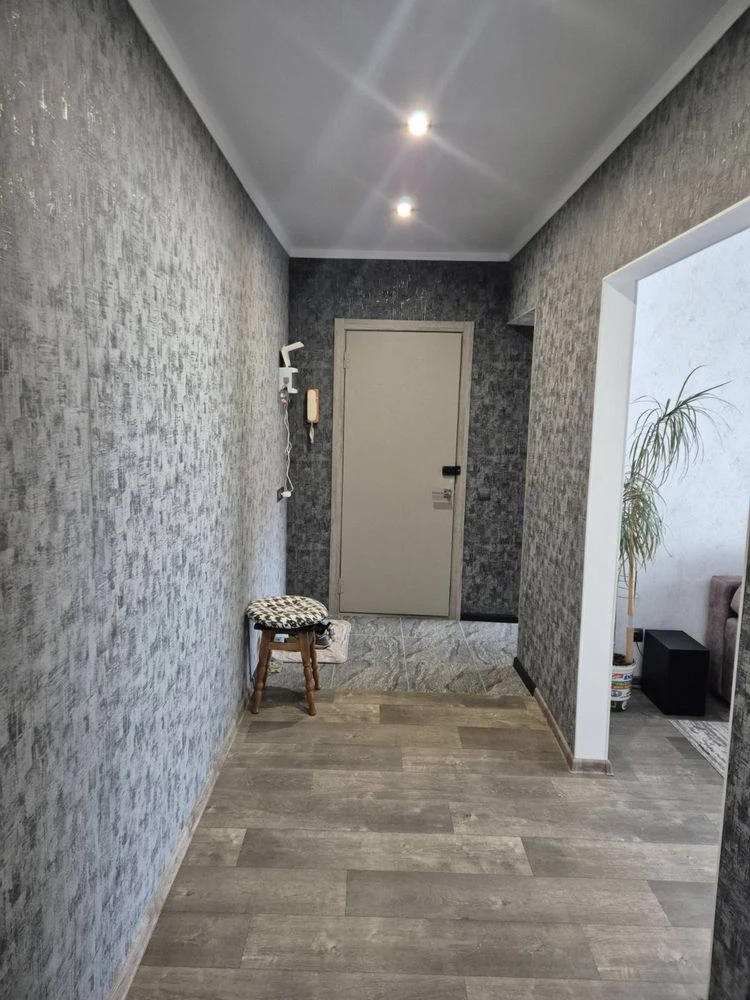 Apartment for Sale: Sunny 7, 3 rooms.