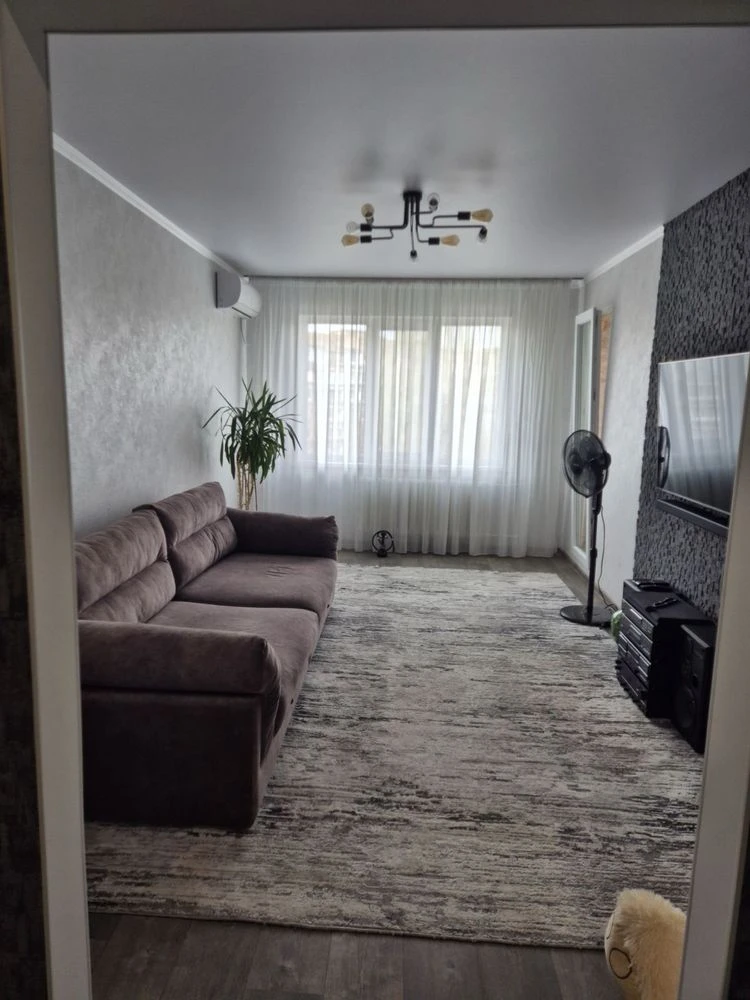 Apartment for Sale: Sunny 7, 3 rooms.