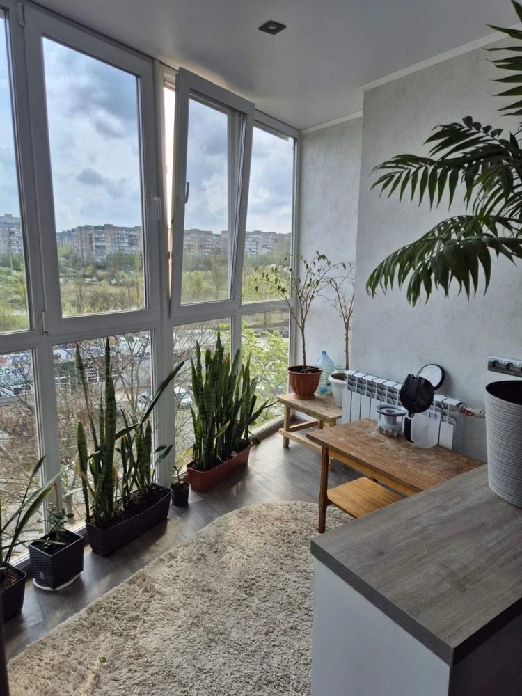 Apartment for Sale: Sunny 7, 3 rooms.